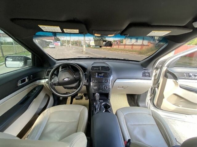 Сірий Форд Експлорер, об'ємом двигуна 3.5 л та пробігом 214 тис. км за 18000 $, фото 6 на Automoto.ua