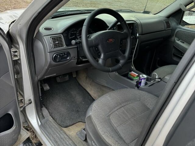 Серый Форд Эксплорер, объемом двигателя 4 л и пробегом 3 тыс. км за 9900 $, фото 7 на Automoto.ua