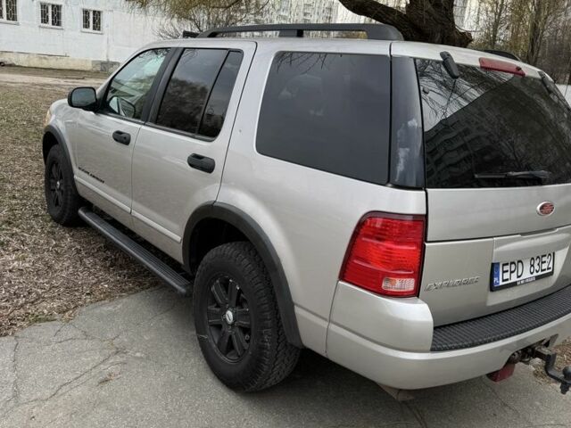 Серый Форд Эксплорер, объемом двигателя 4 л и пробегом 3 тыс. км за 9900 $, фото 5 на Automoto.ua