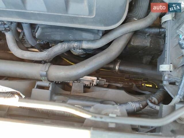 Сірий Форд Експлорер, об'ємом двигуна 2 л та пробігом 148 тис. км за 14100 $, фото 14 на Automoto.ua