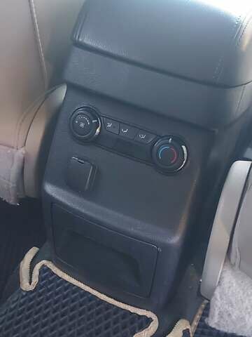 Серый Форд Эксплорер, объемом двигателя 3.5 л и пробегом 213 тыс. км за 14555 $, фото 11 на Automoto.ua