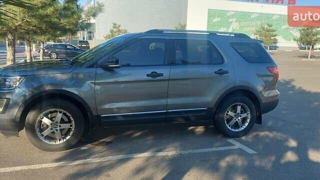 Серый Форд Эксплорер, объемом двигателя 3.5 л и пробегом 213 тыс. км за 14555 $, фото 2 на Automoto.ua