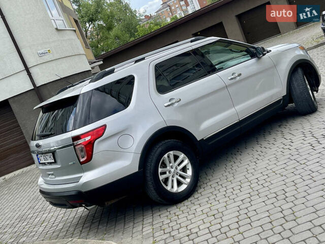 Серый Форд Эксплорер, объемом двигателя 3.5 л и пробегом 219 тыс. км за 15850 $, фото 9 на Automoto.ua