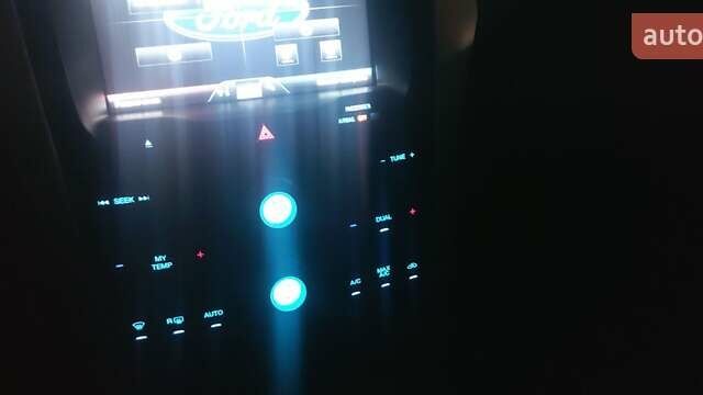 Серый Форд Эксплорер, объемом двигателя 3.5 л и пробегом 213 тыс. км за 14555 $, фото 16 на Automoto.ua