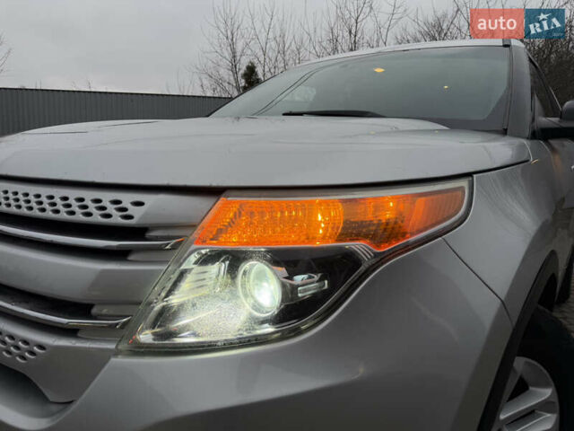 Серый Форд Эксплорер, объемом двигателя 3.5 л и пробегом 200 тыс. км за 12999 $, фото 20 на Automoto.ua