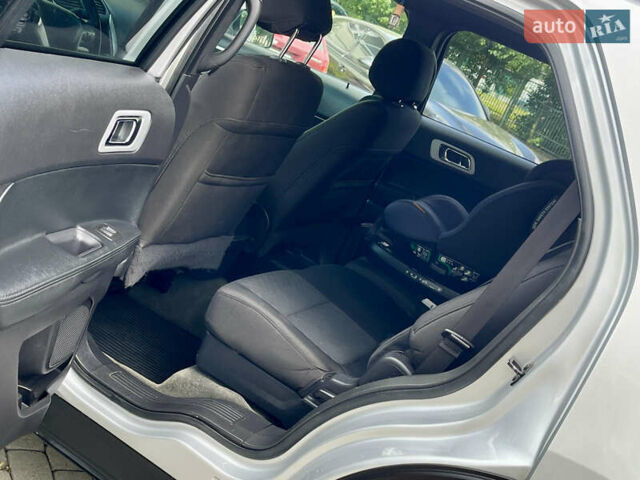 Серый Форд Эксплорер, объемом двигателя 3.5 л и пробегом 219 тыс. км за 15850 $, фото 36 на Automoto.ua