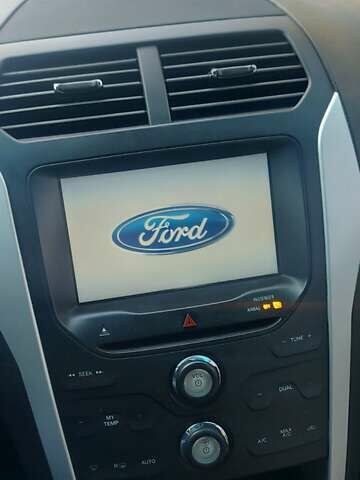 Серый Форд Эксплорер, объемом двигателя 3.5 л и пробегом 213 тыс. км за 14555 $, фото 10 на Automoto.ua