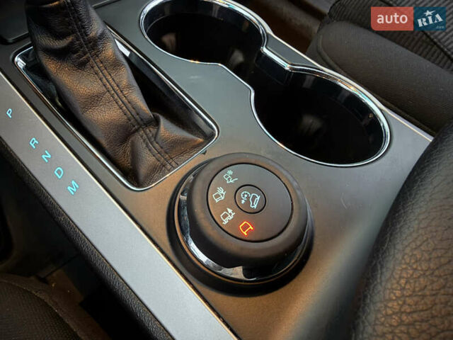 Серый Форд Эксплорер, объемом двигателя 3.5 л и пробегом 200 тыс. км за 12999 $, фото 48 на Automoto.ua