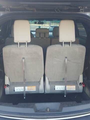 Серый Форд Эксплорер, объемом двигателя 3.5 л и пробегом 213 тыс. км за 14555 $, фото 13 на Automoto.ua