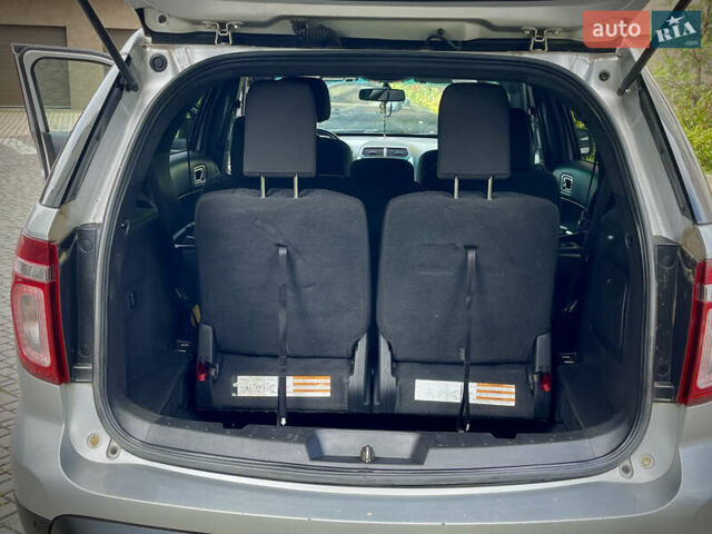 Серый Форд Эксплорер, объемом двигателя 3.5 л и пробегом 219 тыс. км за 15850 $, фото 38 на Automoto.ua