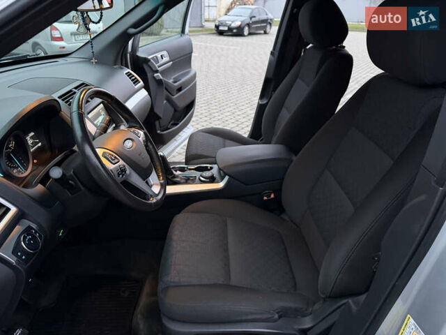 Серый Форд Эксплорер, объемом двигателя 3.5 л и пробегом 200 тыс. км за 12999 $, фото 40 на Automoto.ua