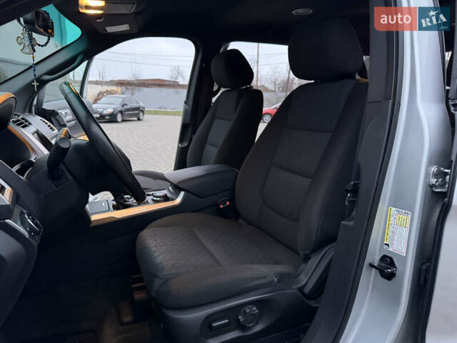 Серый Форд Эксплорер, объемом двигателя 3.5 л и пробегом 200 тыс. км за 12999 $, фото 39 на Automoto.ua