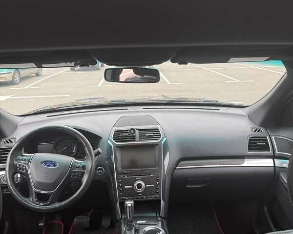 Форд Эксплорер 2015 в Киеве на Automoto.ua Серый Форд Эксплорер, объемом двигателя 3.5 л и пробегом 177 тыс. км за 21000 $, фото 6 на Automoto.ua