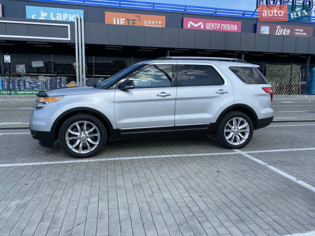 Серый Форд Эксплорер, объемом двигателя 3.5 л и пробегом 210 тыс. км за 18500 $, фото 5 на Automoto.ua