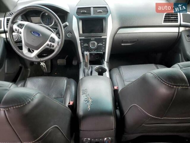 Серый Форд Эксплорер, объемом двигателя 3.5 л и пробегом 97 тыс. км за 2900 $, фото 7 на Automoto.ua