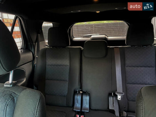 Серый Форд Эксплорер, объемом двигателя 3.5 л и пробегом 210 тыс. км за 18500 $, фото 21 на Automoto.ua