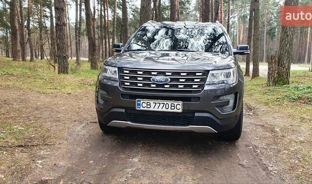 Сірий Форд Експлорер, об'ємом двигуна 3.5 л та пробігом 145 тис. км за 17000 $, фото 1 на Automoto.ua