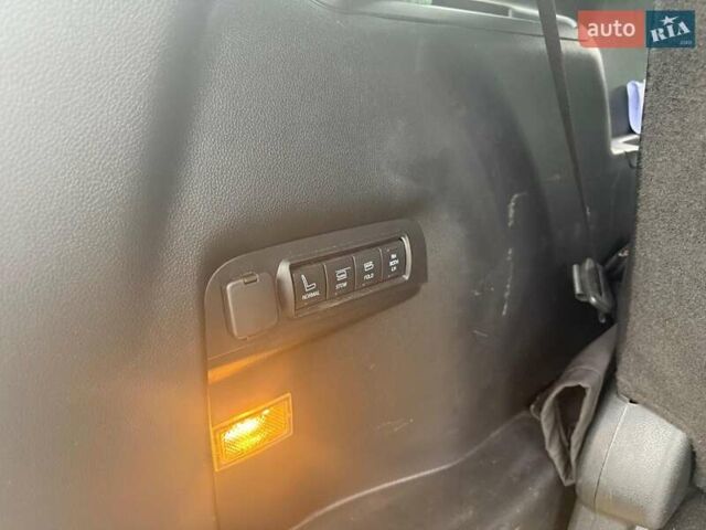 Форд Эксплорер 2015 в Киеве на Automoto.ua Серый Форд Эксплорер, объемом двигателя 3.5 л и пробегом 177 тыс. км за 21000 $, фото 13 на Automoto.ua