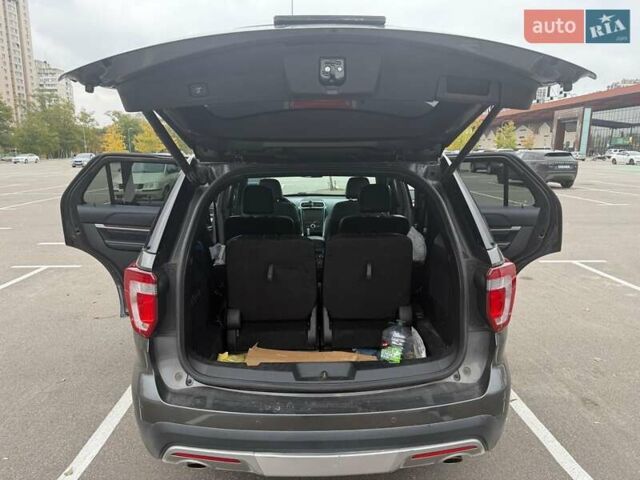 Форд Эксплорер 2015 в Киеве на Automoto.ua Серый Форд Эксплорер, объемом двигателя 3.5 л и пробегом 177 тыс. км за 21000 $, фото 3 на Automoto.ua