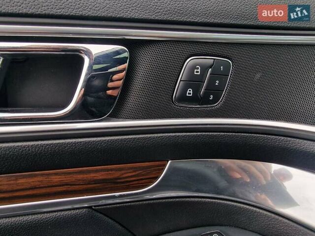 Серый Форд Эксплорер, объемом двигателя 2.26 л и пробегом 235 тыс. км за 14950 $, фото 23 на Automoto.ua