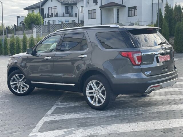 Серый Форд Эксплорер, объемом двигателя 3.5 л и пробегом 178 тыс. км за 19600 $, фото 2 на Automoto.ua