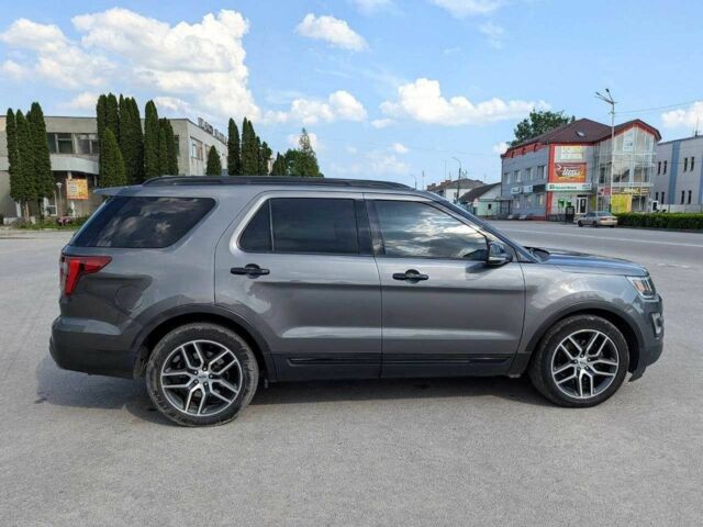 Серый Форд Эксплорер, объемом двигателя 3.5 л и пробегом 184 тыс. км за 18000 $, фото 9 на Automoto.ua