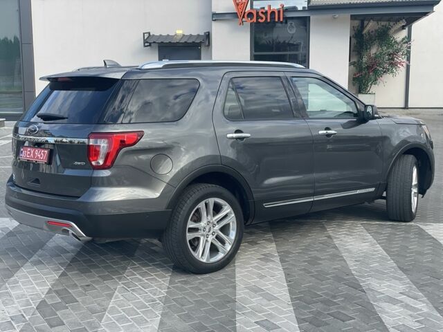 Серый Форд Эксплорер, объемом двигателя 3.5 л и пробегом 178 тыс. км за 19600 $, фото 4 на Automoto.ua