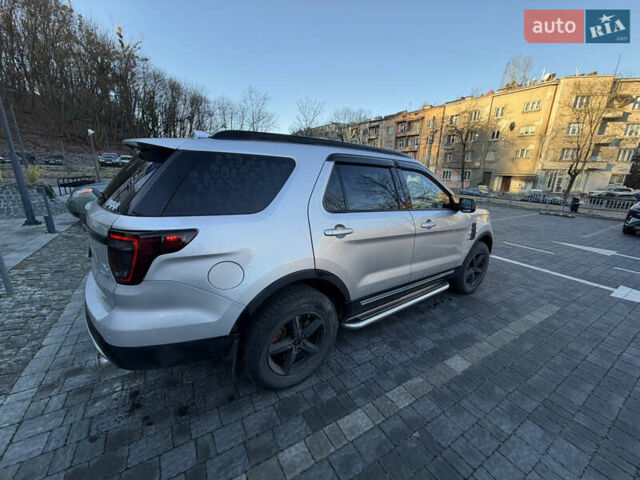 Серый Форд Эксплорер, объемом двигателя 2.26 л и пробегом 180 тыс. км за 18300 $, фото 2 на Automoto.ua