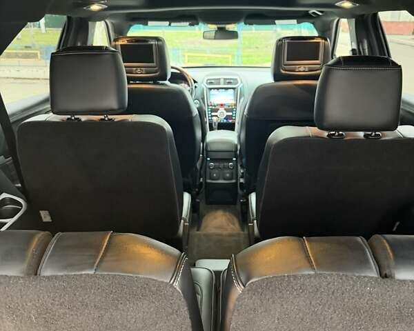 Сірий Форд Експлорер, об'ємом двигуна 3.5 л та пробігом 170 тис. км за 20640 $, фото 22 на Automoto.ua