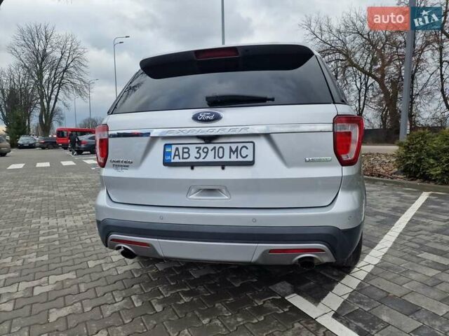 Серый Форд Эксплорер, объемом двигателя 2.26 л и пробегом 235 тыс. км за 14950 $, фото 12 на Automoto.ua