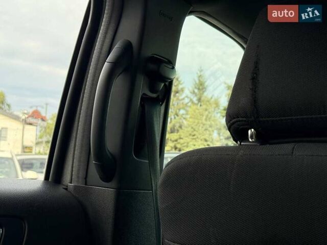 Сірий Форд Експлорер, об'ємом двигуна 3.72 л та пробігом 137 тис. км за 16000 $, фото 49 на Automoto.ua