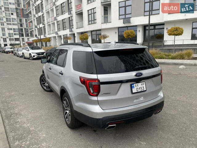 Серый Форд Эксплорер, объемом двигателя 3.5 л и пробегом 176 тыс. км за 18800 $, фото 4 на Automoto.ua