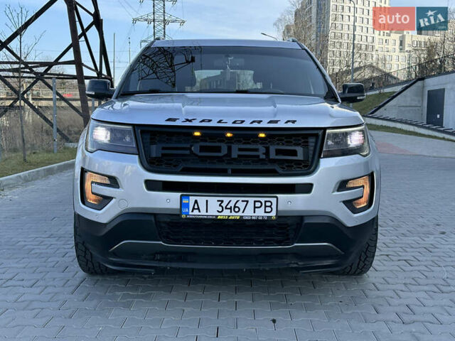 Сірий Форд Експлорер, об'ємом двигуна 2.26 л та пробігом 160 тис. км за 15500 $, фото 37 на Automoto.ua
