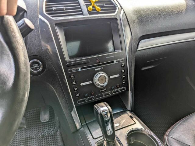 Серый Форд Эксплорер, объемом двигателя 3.5 л и пробегом 184 тыс. км за 18000 $, фото 18 на Automoto.ua