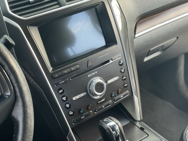 Серый Форд Эксплорер, объемом двигателя 3.5 л и пробегом 178 тыс. км за 19600 $, фото 11 на Automoto.ua