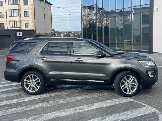 Серый Форд Эксплорер, объемом двигателя 3.5 л и пробегом 178 тыс. км за 19600 $, фото 3 на Automoto.ua