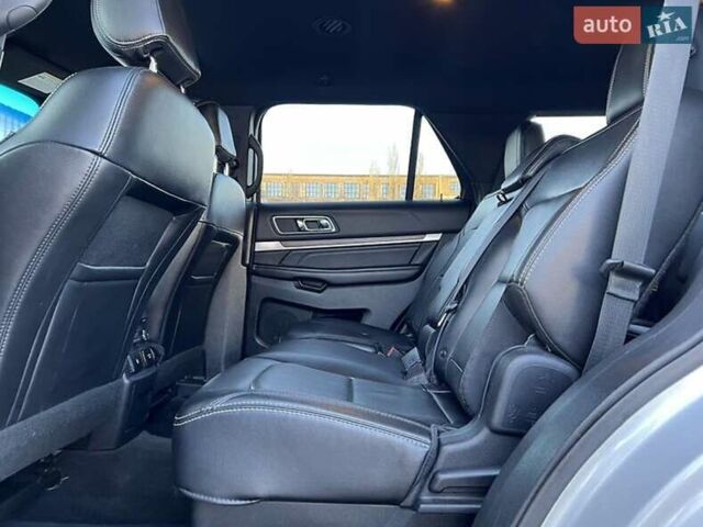 Сірий Форд Експлорер, об'ємом двигуна 3.5 л та пробігом 192 тис. км за 20900 $, фото 51 на Automoto.ua