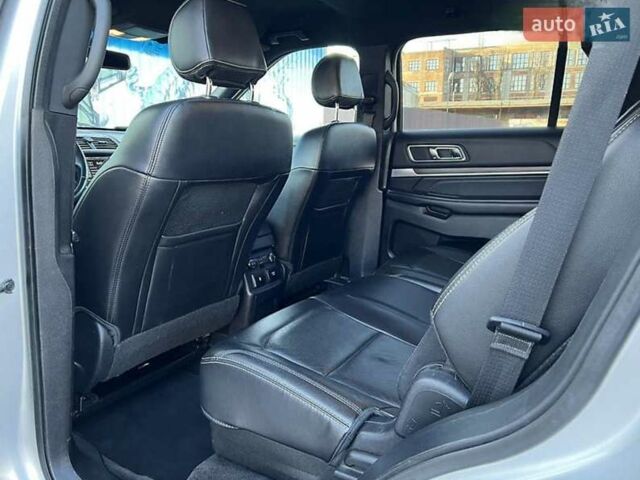 Сірий Форд Експлорер, об'ємом двигуна 3.5 л та пробігом 192 тис. км за 20900 $, фото 50 на Automoto.ua