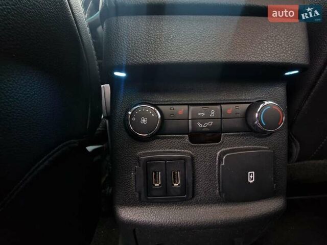 Серый Форд Эксплорер, объемом двигателя 2.26 л и пробегом 235 тыс. км за 14950 $, фото 30 на Automoto.ua