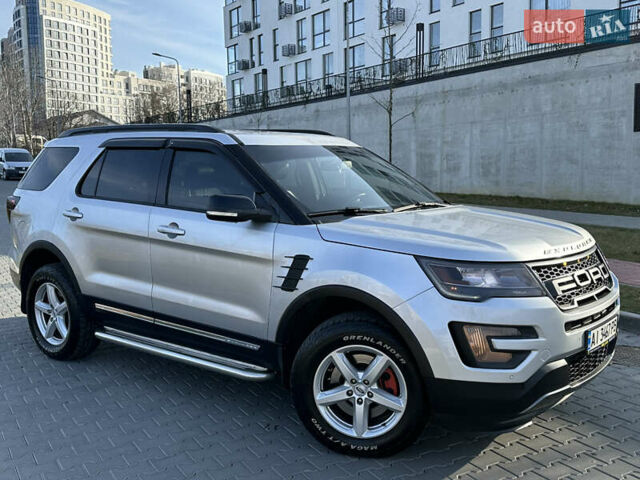 Сірий Форд Експлорер, об'ємом двигуна 2.26 л та пробігом 160 тис. км за 15500 $, фото 4 на Automoto.ua