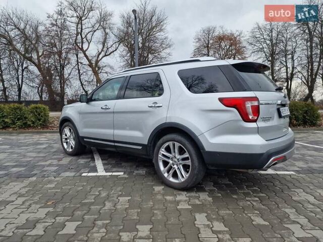 Серый Форд Эксплорер, объемом двигателя 2.26 л и пробегом 235 тыс. км за 14950 $, фото 9 на Automoto.ua