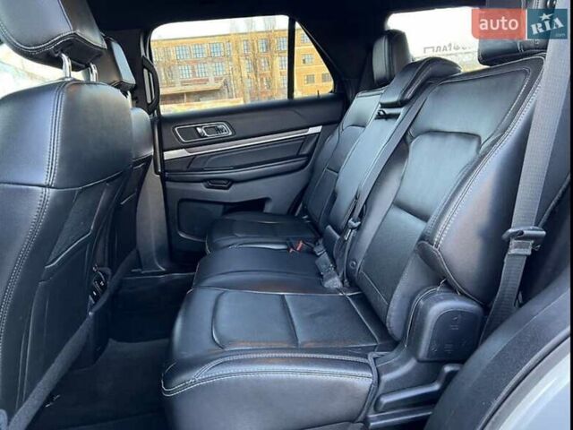 Сірий Форд Експлорер, об'ємом двигуна 3.5 л та пробігом 192 тис. км за 20900 $, фото 52 на Automoto.ua