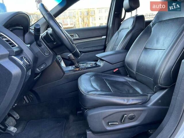 Сірий Форд Експлорер, об'ємом двигуна 3.5 л та пробігом 192 тис. км за 20900 $, фото 26 на Automoto.ua