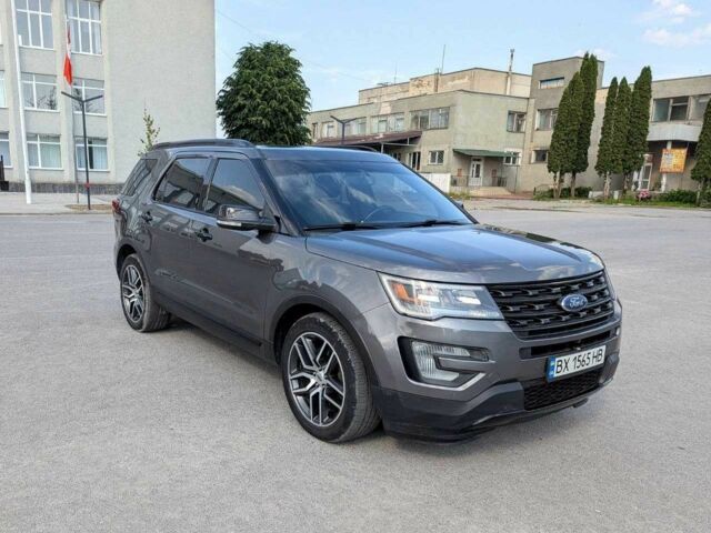 Серый Форд Эксплорер, объемом двигателя 3.5 л и пробегом 184 тыс. км за 18000 $, фото 10 на Automoto.ua