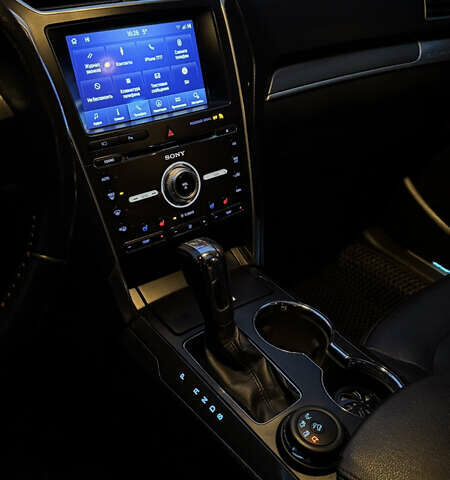 Серый Форд Эксплорер, объемом двигателя 3.5 л и пробегом 180 тыс. км за 17500 $, фото 14 на Automoto.ua