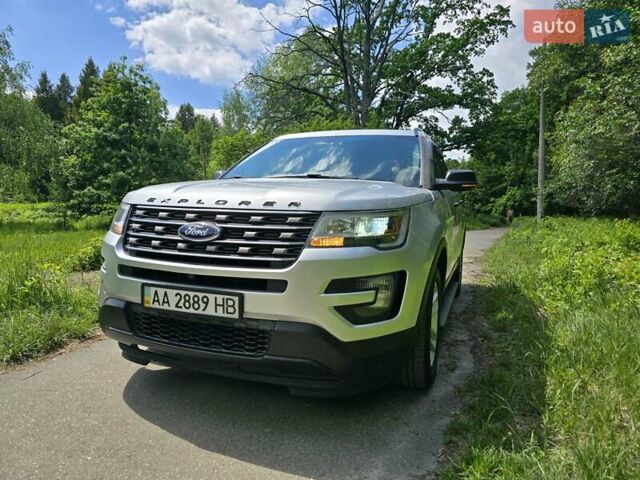 Серый Форд Эксплорер, объемом двигателя 3.5 л и пробегом 130 тыс. км за 20500 $, фото 25 на Automoto.ua