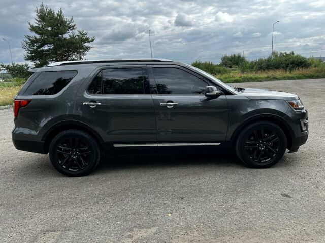 Форд Эксплорер 2017 в Львове на Automoto.ua Серый Форд Эксплорер, объемом двигателя 3.5 л и пробегом 167 тыс. км за 20199 $, фото 5 на Automoto.ua