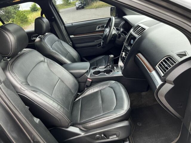 Форд Эксплорер 2017 в Львове на Automoto.ua Серый Форд Эксплорер, объемом двигателя 3.5 л и пробегом 167 тыс. км за 20199 $, фото 15 на Automoto.ua