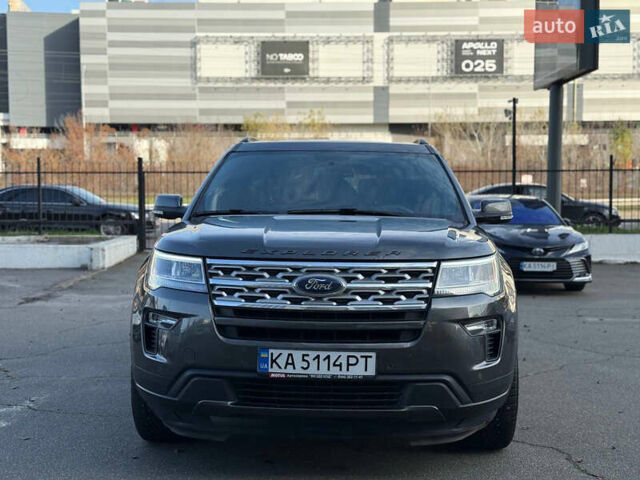 Серый Форд Эксплорер, объемом двигателя 2.26 л и пробегом 68 тыс. км за 18000 $, фото 2 на Automoto.ua