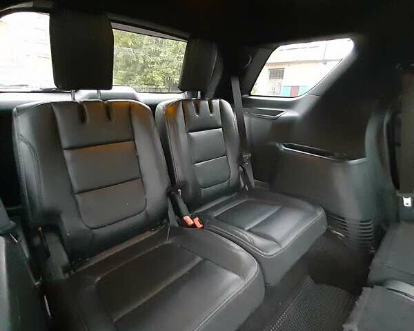 Серый Форд Эксплорер, объемом двигателя 3.5 л и пробегом 165 тыс. км за 20500 $, фото 11 на Automoto.ua